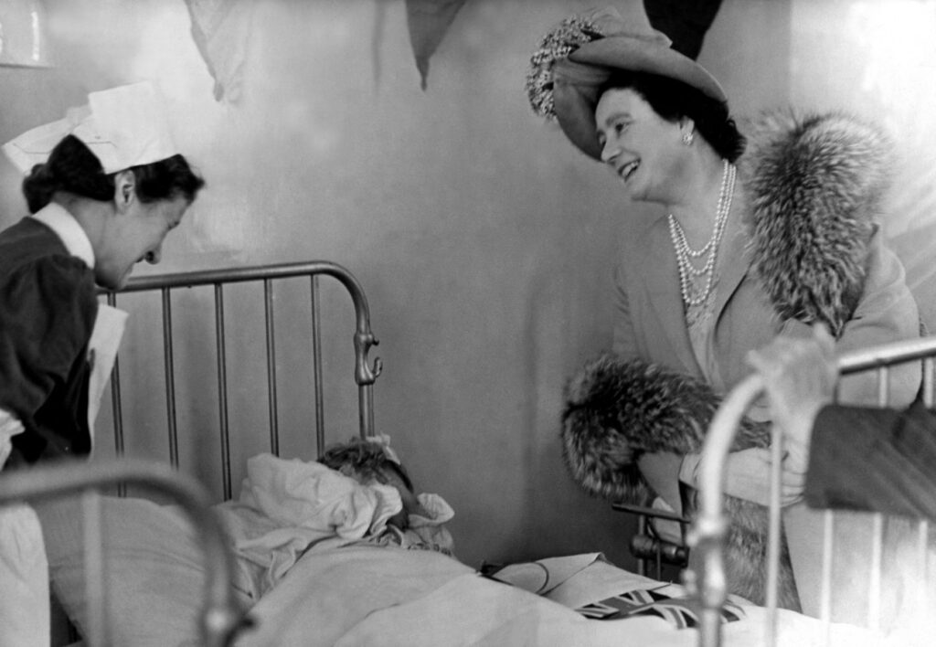 Queen mother visiting the hospital